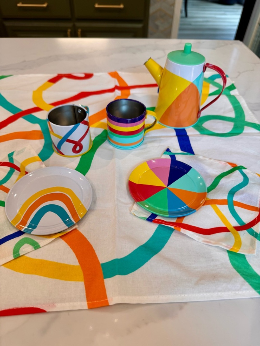 New LOVEVERY Children’s Kids Montessori Play Toy Tea Set & Linens Cups & Teapot